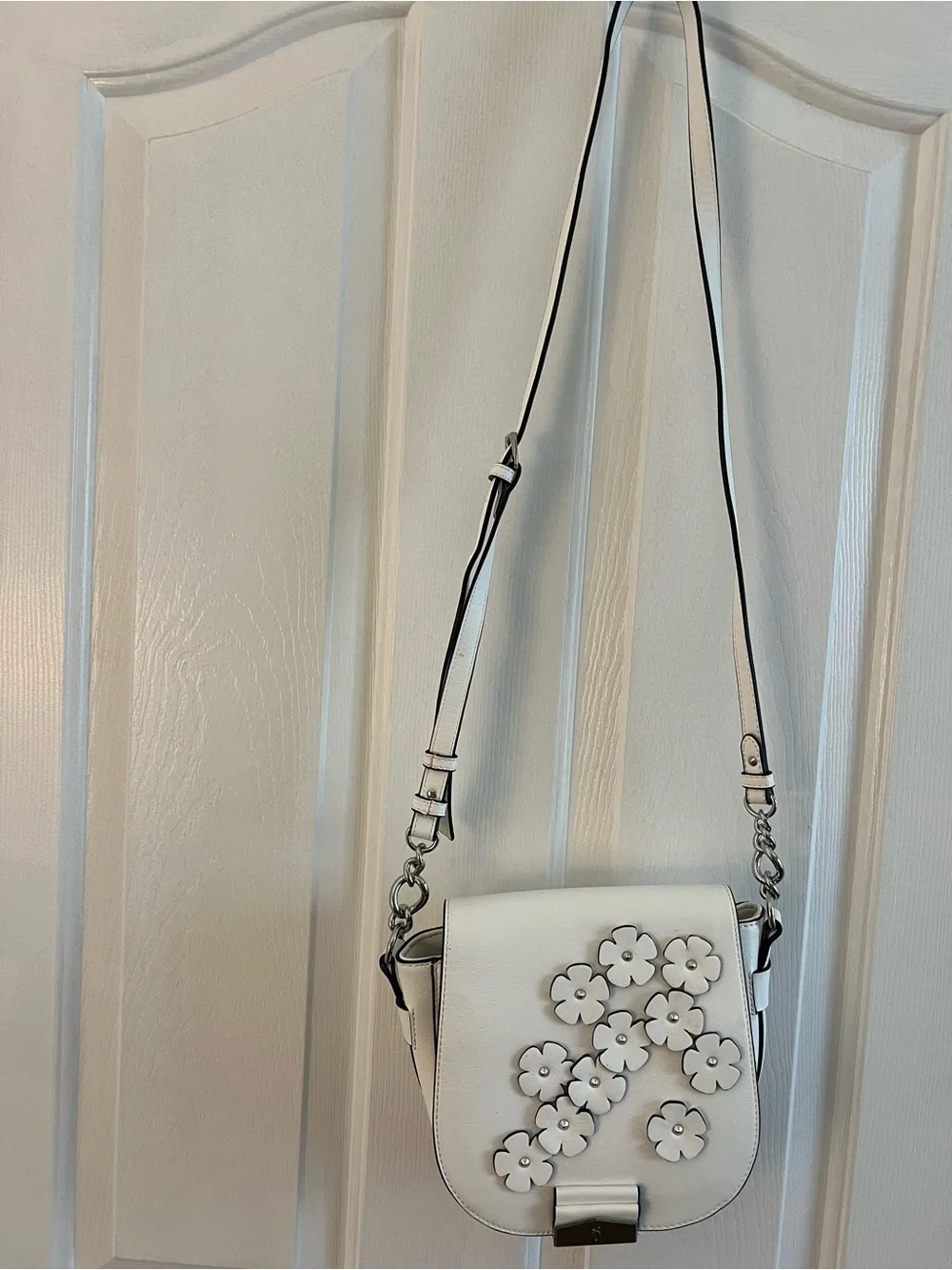 White Floral Applique Crossbody Bag - Unbranded